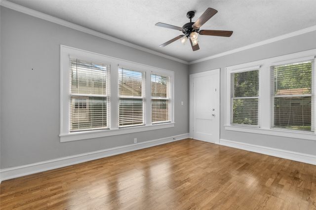 1921 Ben Hall Court, Fort Worth, TX 76110