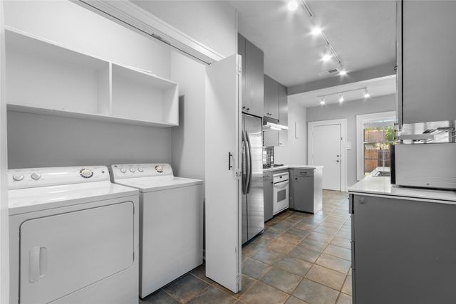 1921 Ben Hall Court, Fort Worth, TX 76110