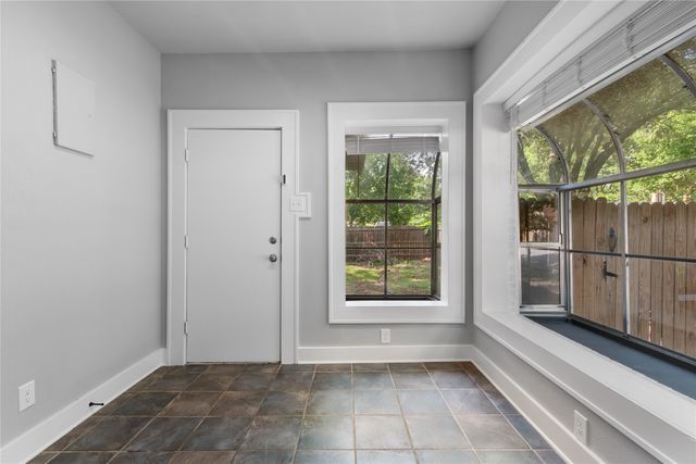 1921 Ben Hall Court, Fort Worth, TX 76110