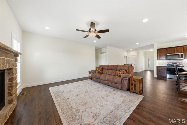 506 Columbia Downs Drive, Lake St Louis, MO 63367