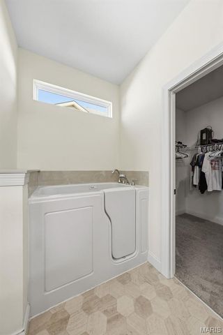 506 Columbia Downs Drive, Lake St Louis, MO 63367