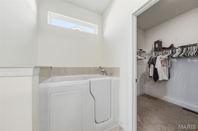 506 Columbia Downs Drive, Lake St Louis, MO 63367