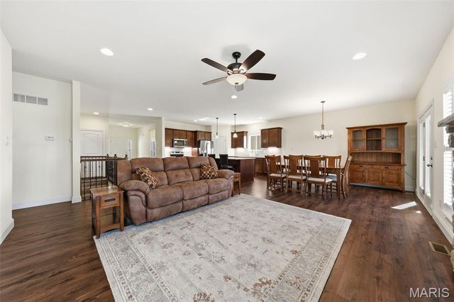 506 Columbia Downs Drive, Lake St Louis, MO 63367