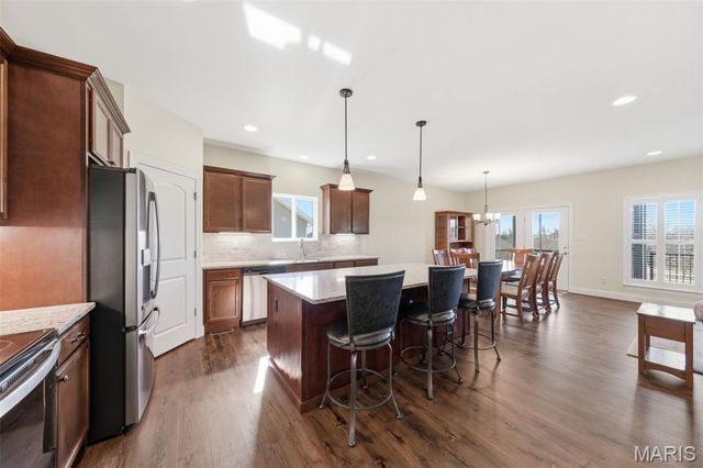 506 Columbia Downs Drive, Lake St Louis, MO 63367