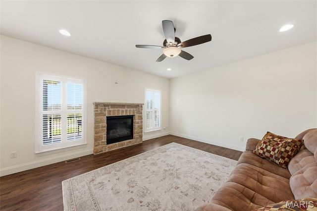 506 Columbia Downs Drive, Lake St Louis, MO 63367