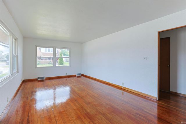 2321 Huron Street, South Bend, IN 46619
