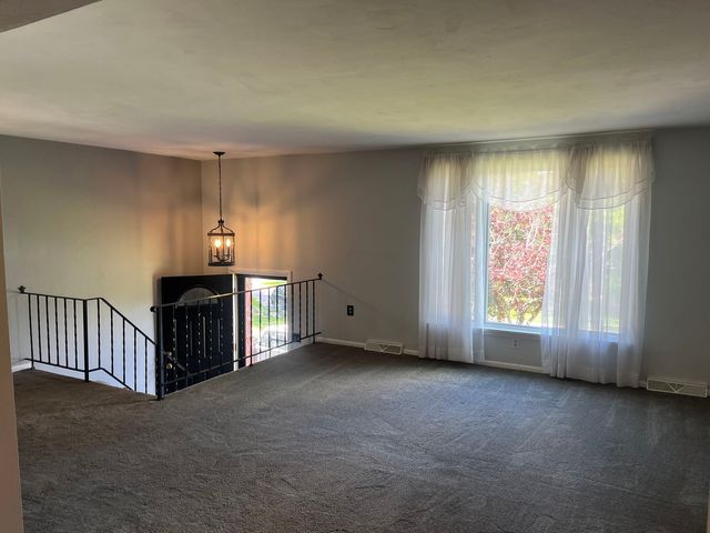 979 Westchester Road, South Park, PA 15129