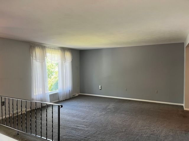979 Westchester Road, South Park, PA 15129