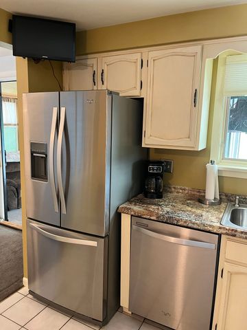 979 Westchester Road, South Park, PA 15129