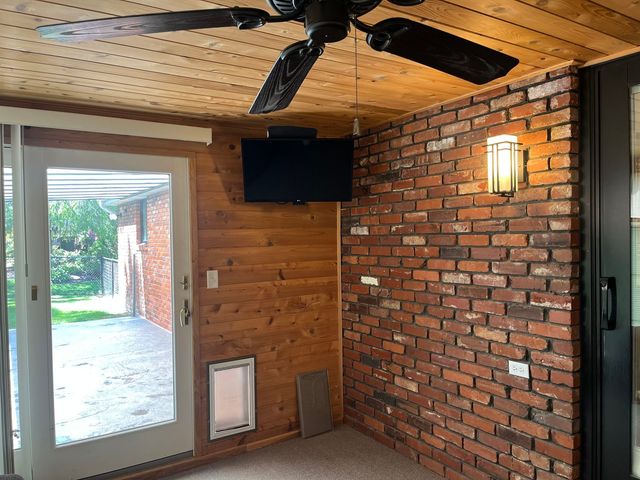 979 Westchester Road, South Park, PA 15129