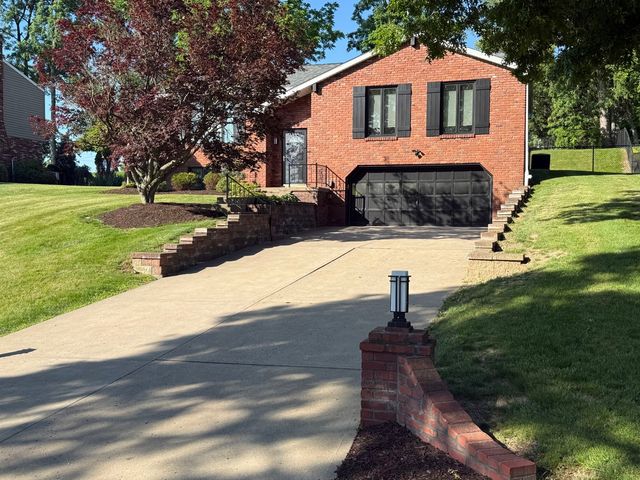 979 Westchester Road, South Park, PA 15129