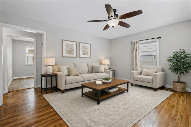 2128 Reaney Avenue E, Saint Paul, MN 55119