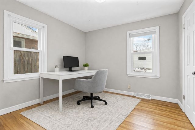 2128 Reaney Avenue E, Saint Paul, MN 55119