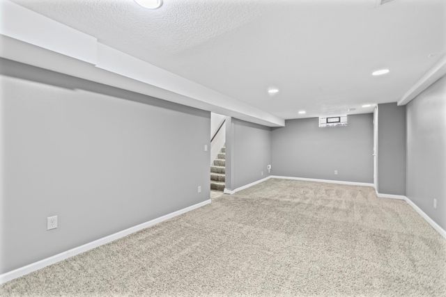 2128 Reaney Avenue E, Saint Paul, MN 55119