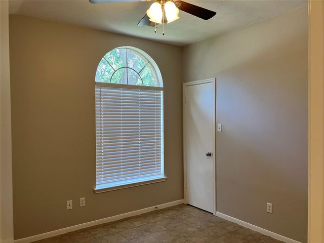 1827 Oak Ridge Drive, Kemah, TX 77565