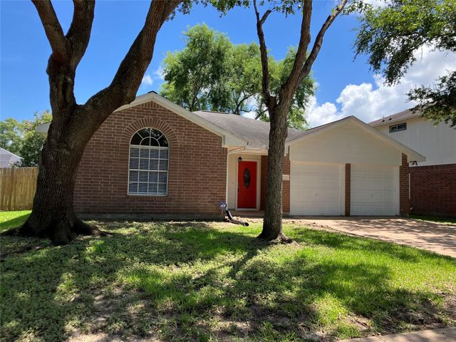 1827 Oak Ridge Drive, Kemah, TX 77565
