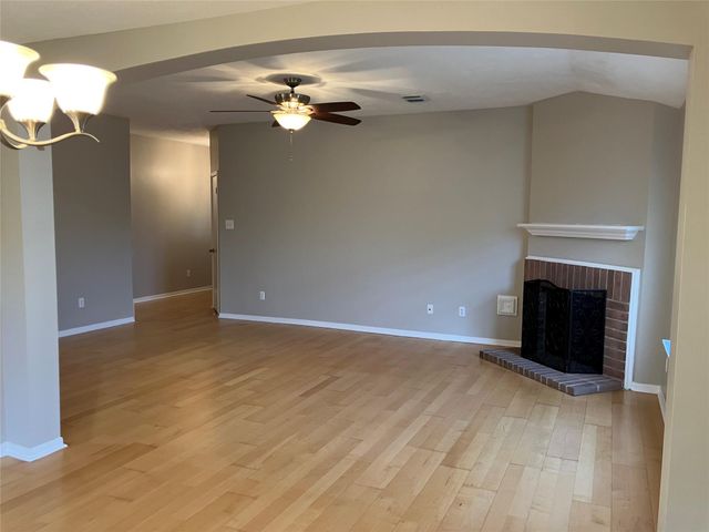 1827 Oak Ridge Drive, Kemah, TX 77565