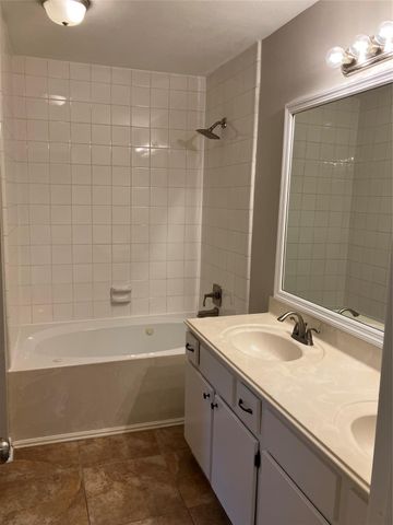 1827 Oak Ridge Drive, Kemah, TX 77565