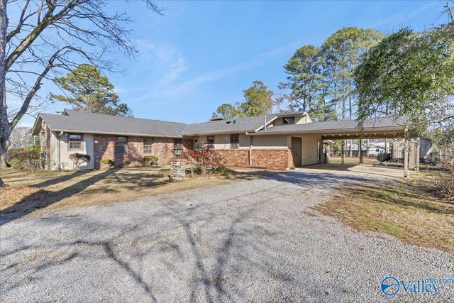 722 Denson Avenue SW, Cullman, AL 35055