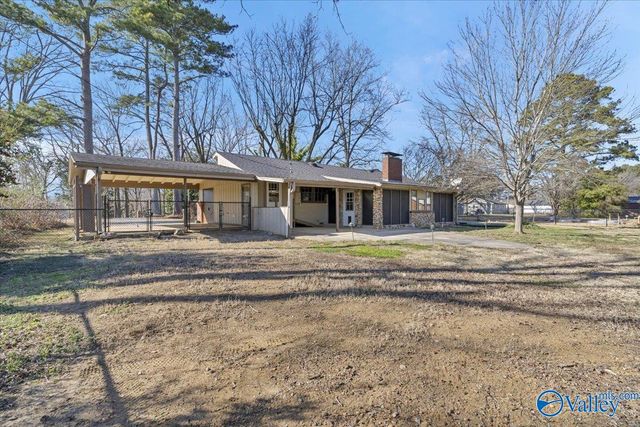 722 Denson Avenue SW, Cullman, AL 35055