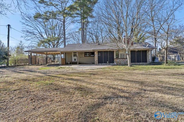 722 Denson Avenue SW, Cullman, AL 35055