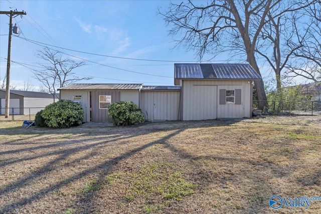 722 Denson Avenue SW, Cullman, AL 35055