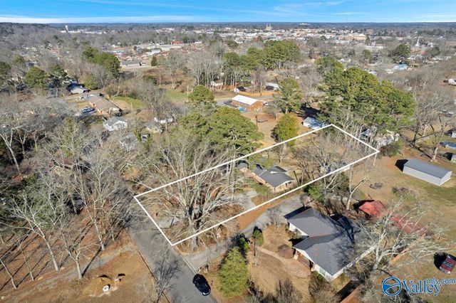 722 Denson Avenue SW, Cullman, AL 35055