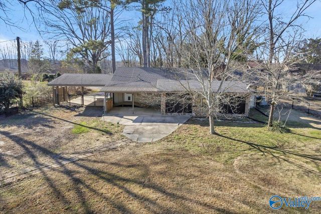 722 Denson Avenue SW, Cullman, AL 35055