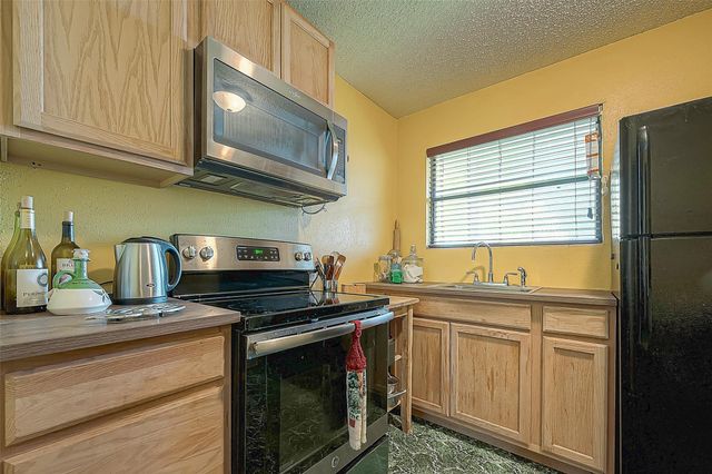 220 Hillcrest Drive, Coldspring, TX 77331