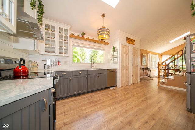 71 W Kingbird Drive, Fortville, IN 46040