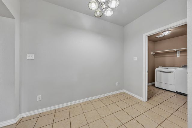 10800 Hunter Drive, Justin, TX 76247