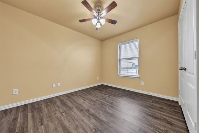 10800 Hunter Drive, Justin, TX 76247