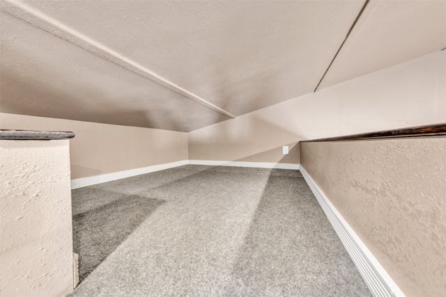 10800 Hunter Drive, Justin, TX 76247