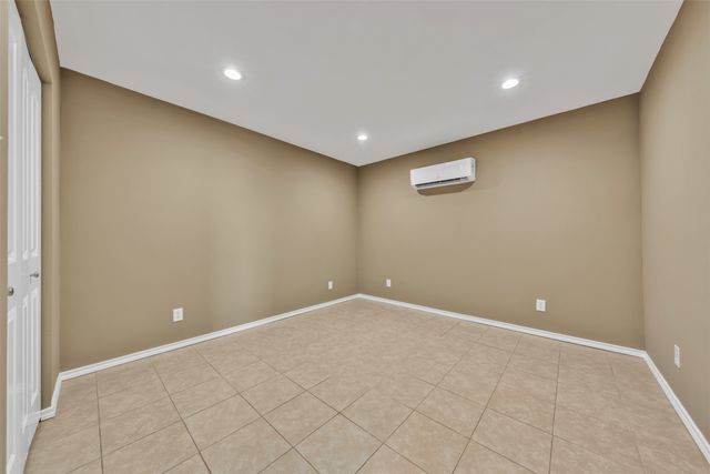 10800 Hunter Drive, Justin, TX 76247