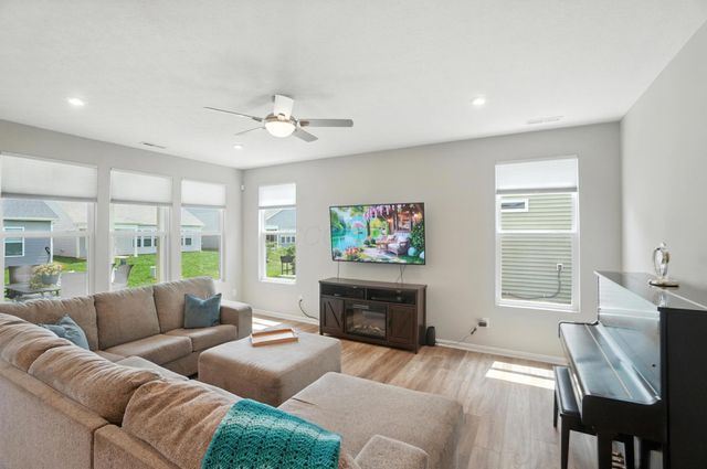 1756 Zucchina Drive, Hilliard, OH 43026