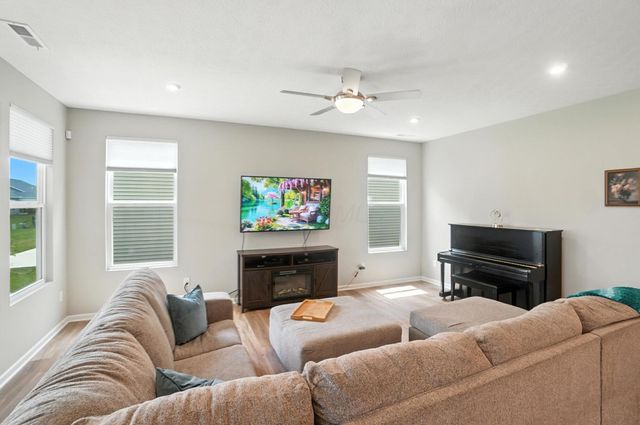 1756 Zucchina Drive, Hilliard, OH 43026