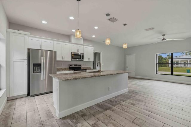 18391 FREMONT AVENUE, Port Charlotte, FL 33954