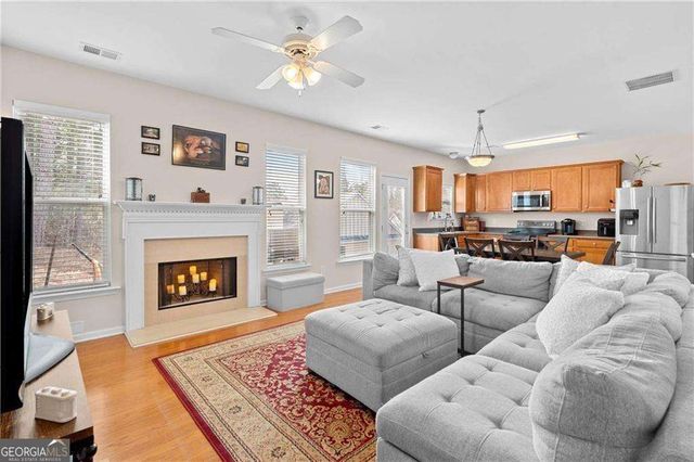 124 Wiley Parc Circle, Woodstock, GA 30188