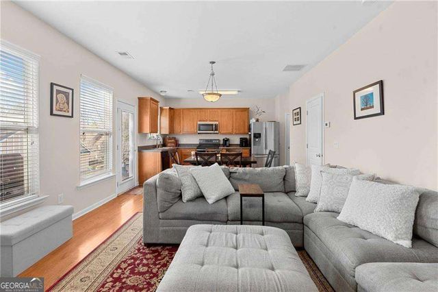 124 Wiley Parc Circle, Woodstock, GA 30188