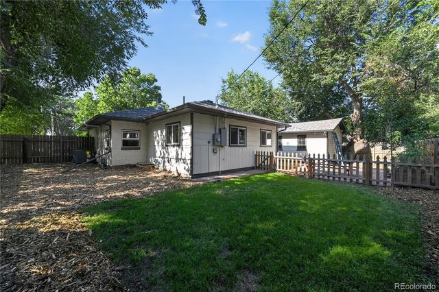20 Longs Peak Avenue, Longmont, CO 80501