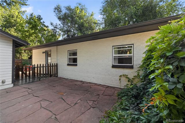 20 Longs Peak Avenue, Longmont, CO 80501