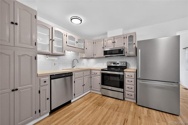 20 Longs Peak Avenue, Longmont, CO 80501