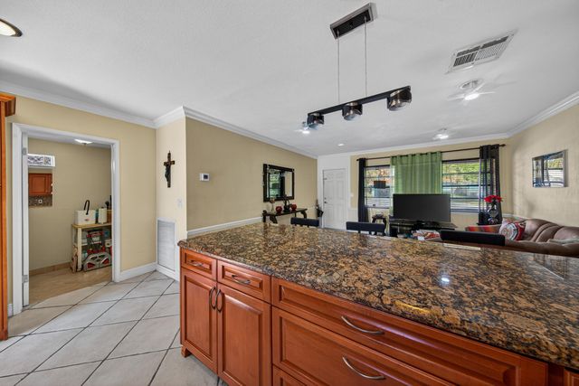 270 NE 42nd Street, Oakland Park, FL 33334