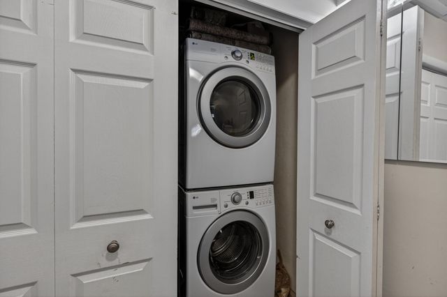 270 NE 42nd Street, Oakland Park, FL 33334