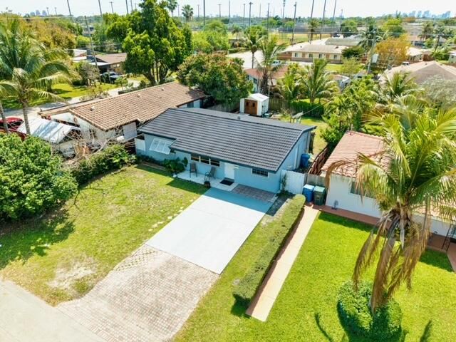 270 NE 42nd Street, Oakland Park, FL 33334