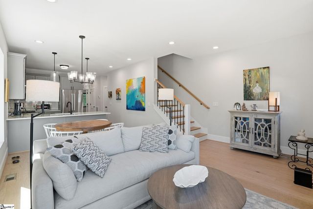 15 Conwell Street, Greenville, SC 29601