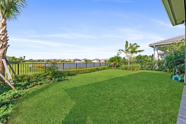 10145 Timber Creek Way, Palm Beach Gardens, FL 33412