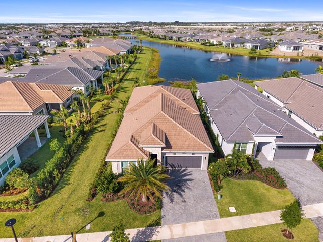 10145 Timber Creek Way, Palm Beach Gardens, FL 33412