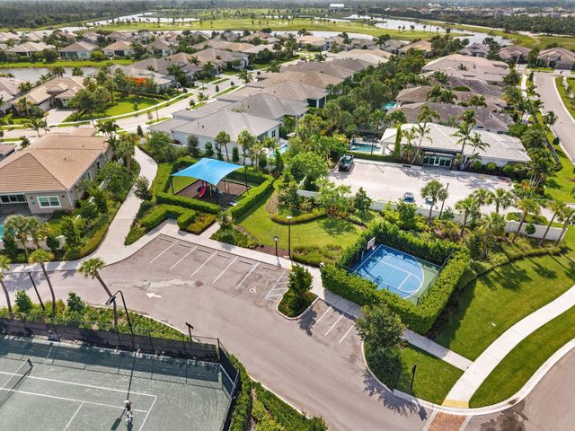 10145 Timber Creek Way, Palm Beach Gardens, FL 33412