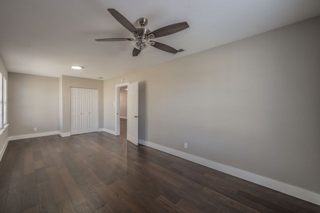 2204 Dunloe Avenue, Dallas, TX 75228